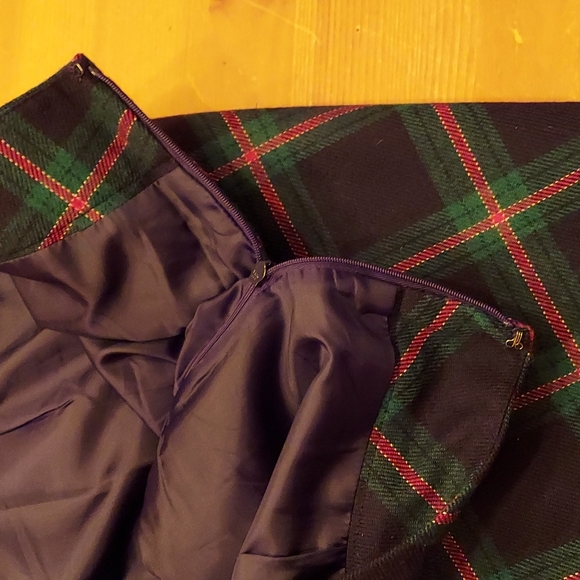 Talbots petite sz 10 plaid skirt navy green red - Picture 3 of 4